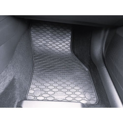 Gumené rohože na mieru pre SEAT Leon eTSI (od 2020)