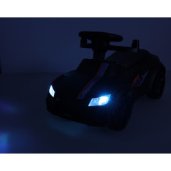 Vozítko so zvukom a svetlami čierny